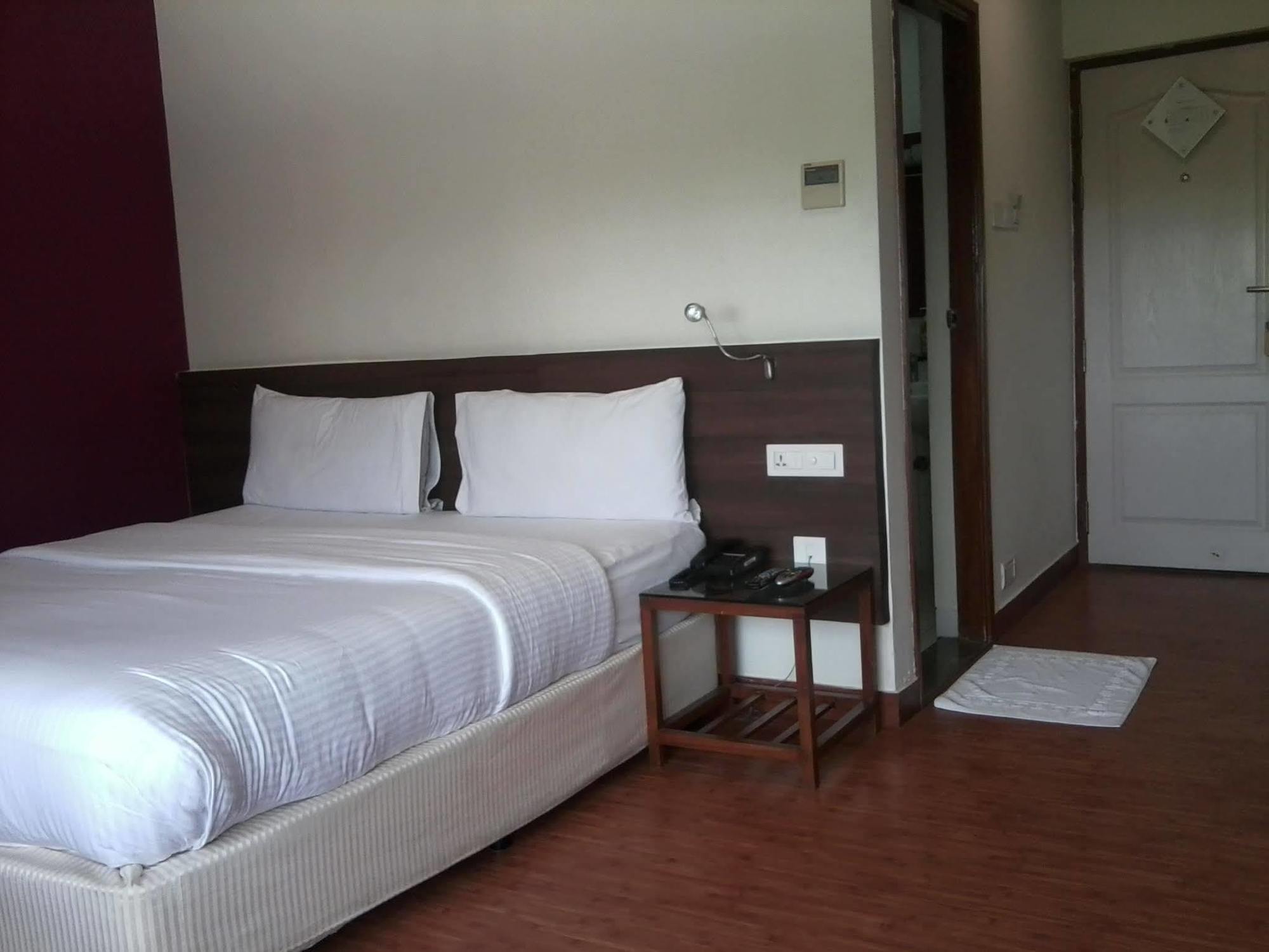 Dhans Hotel Chennai