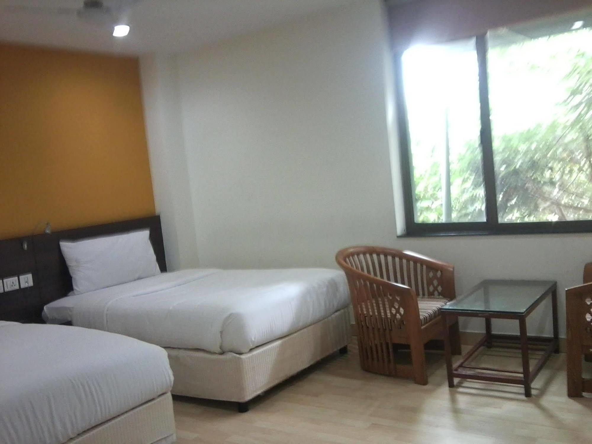 Dhans 3* Chennai